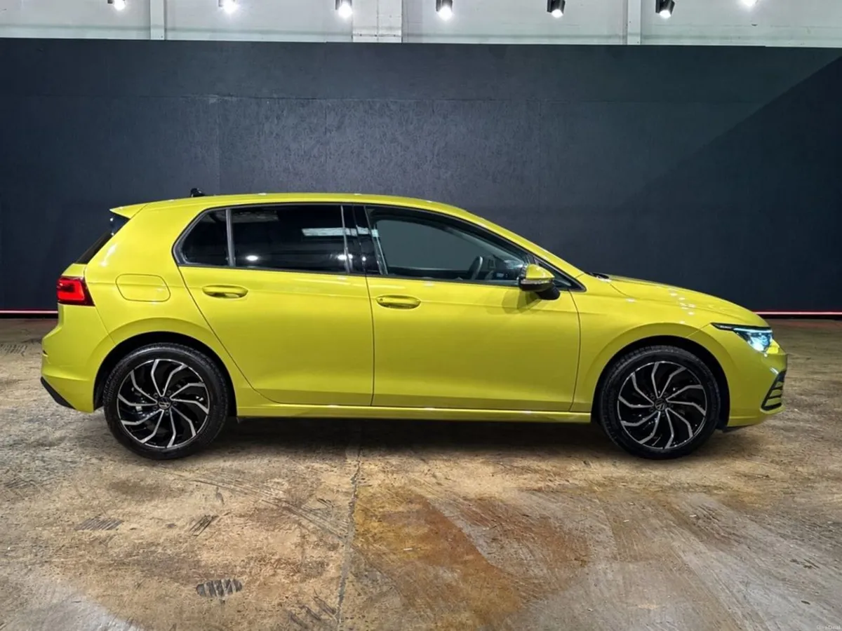 Volkswagen Golf 1.0 ETSI ACTIVE - UPGRADED FACTORY - Image 2