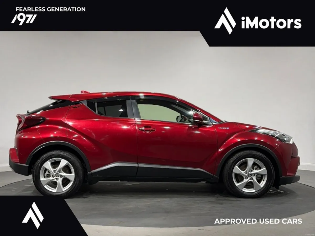 Toyota C-HR AUTOMATIC HYBRID - Image 2
