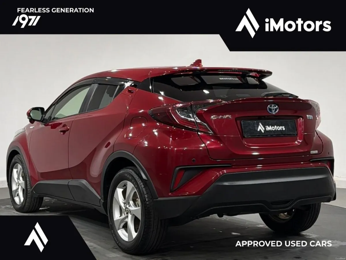 Toyota C-HR AUTOMATIC HYBRID - Image 6