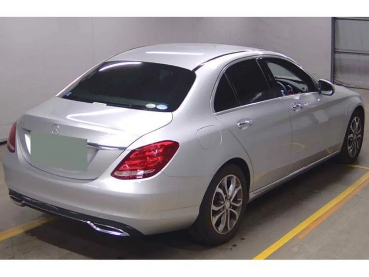 Mercedes-Benz C-Class 2.0 C200 Avantgarde Petrol S - Image 4