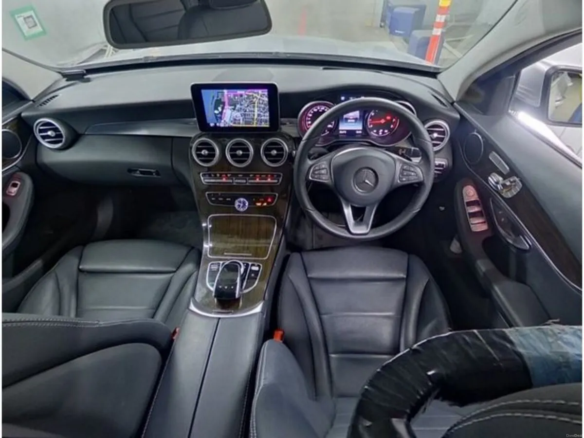 Mercedes-Benz C-Class 2.0 C200 Avantgarde Petrol S - Image 5