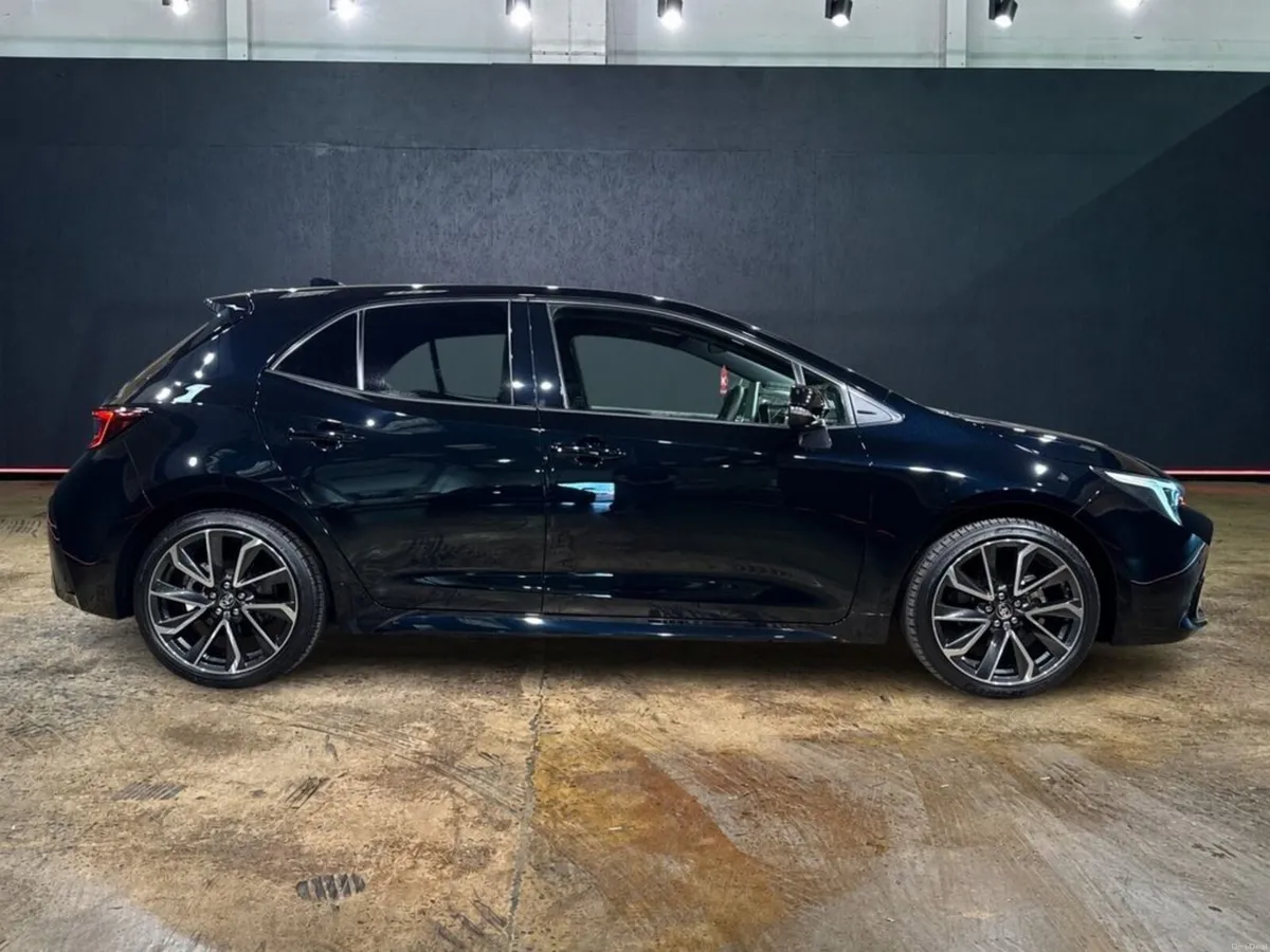 Toyota Corolla GZ EDITION - 1.8 HYBRID AUTOMATIC - - Image 2