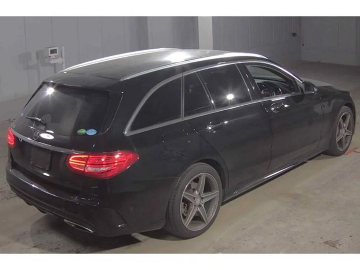 Mercedes-Benz C-Class 2.0 C200 Petrol Auto - Image 4