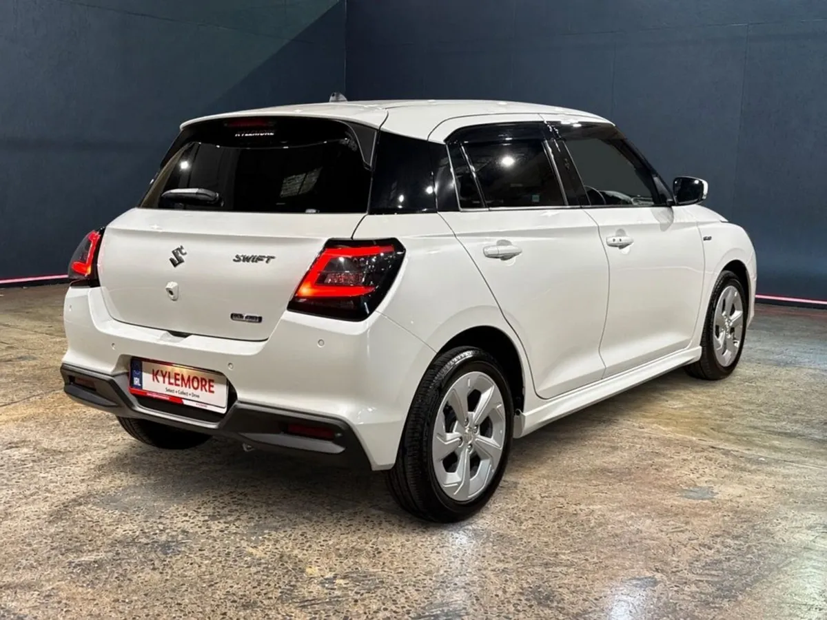 Suzuki Swift 1.2 HYBRID AUTOMATIC - CRUISE CONTROL - Image 3