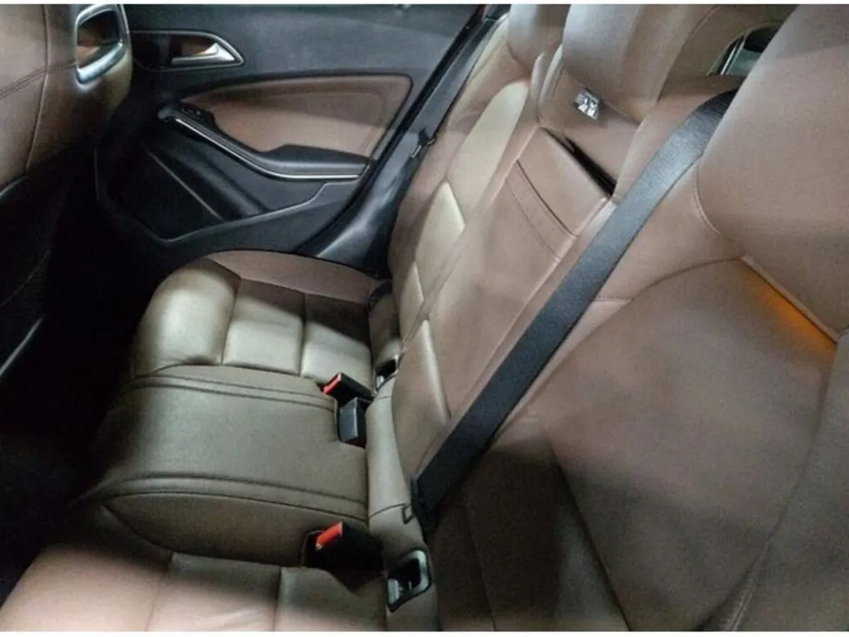 Mercedes-Benz GLA 2.0 GLA250 4matic Petrol Auto - Image 6