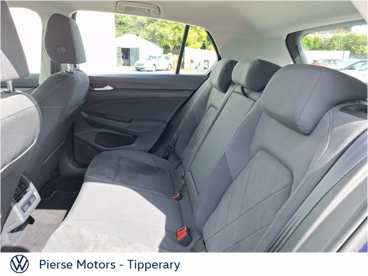 Volkswagen Golf 1.5 TSI 130HP Style - Image 6