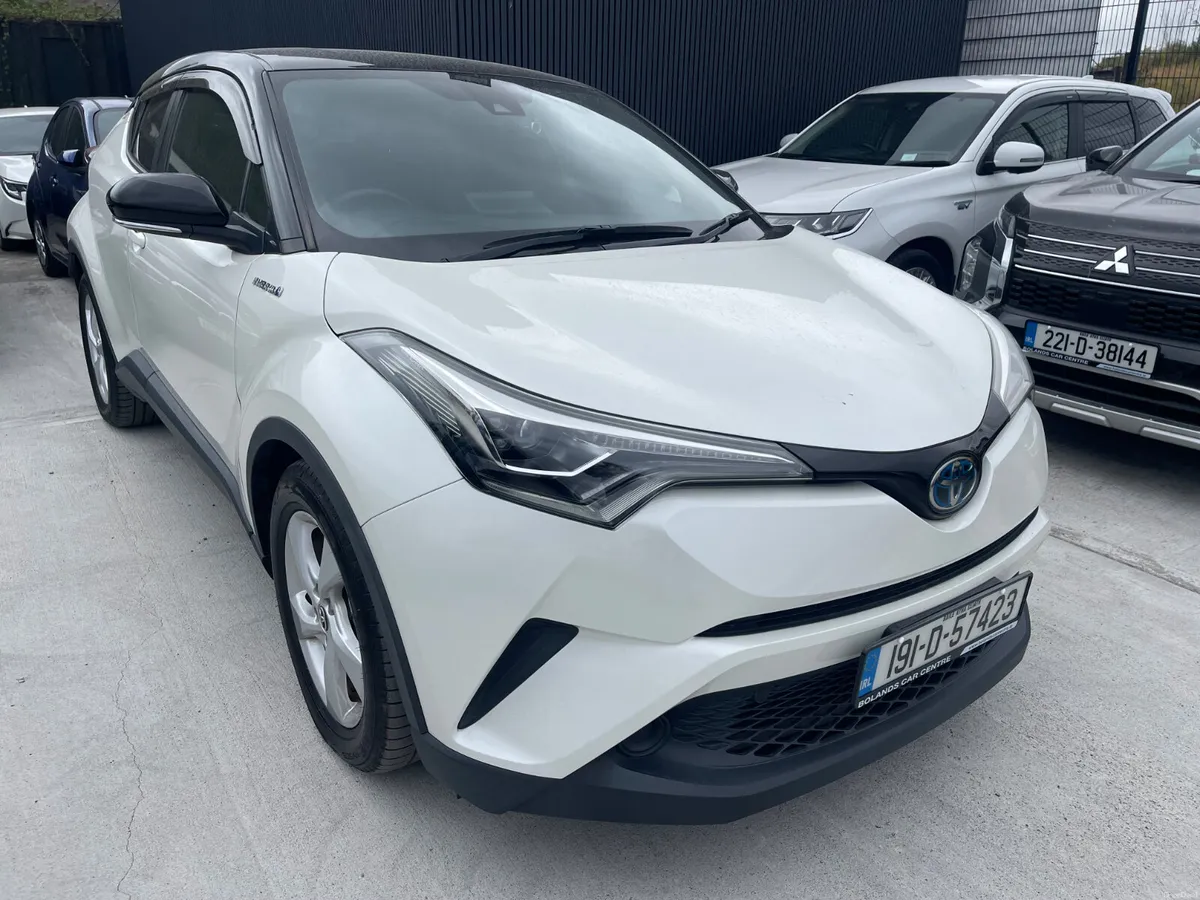 192 Toyota C-HR Hybrid 1.8 Automatic 5dr Model - Image 3