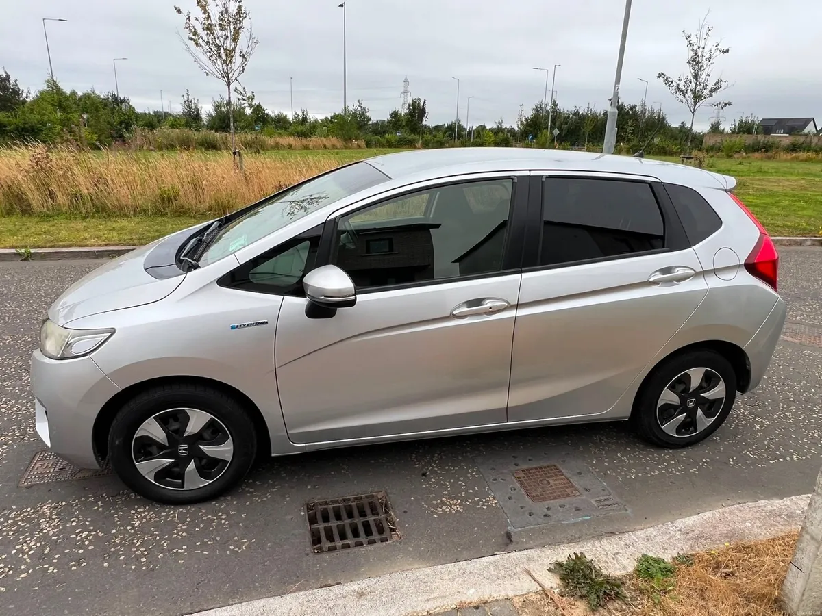 2016 Honda Fit 1.5L Petrol Hybrid, Nct July 2028 - Image 2