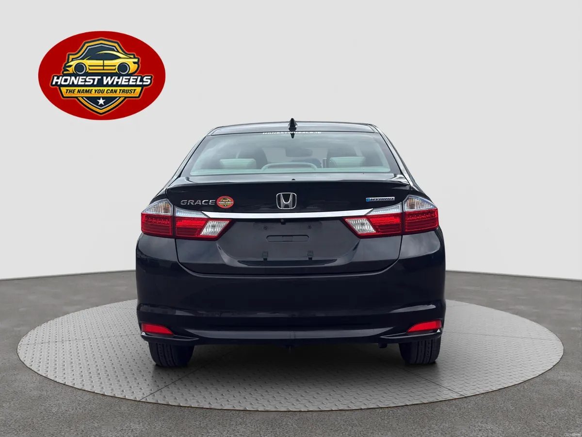 2015 Honda Grace 1.5 Petrol Hybrid Automatic - Image 6