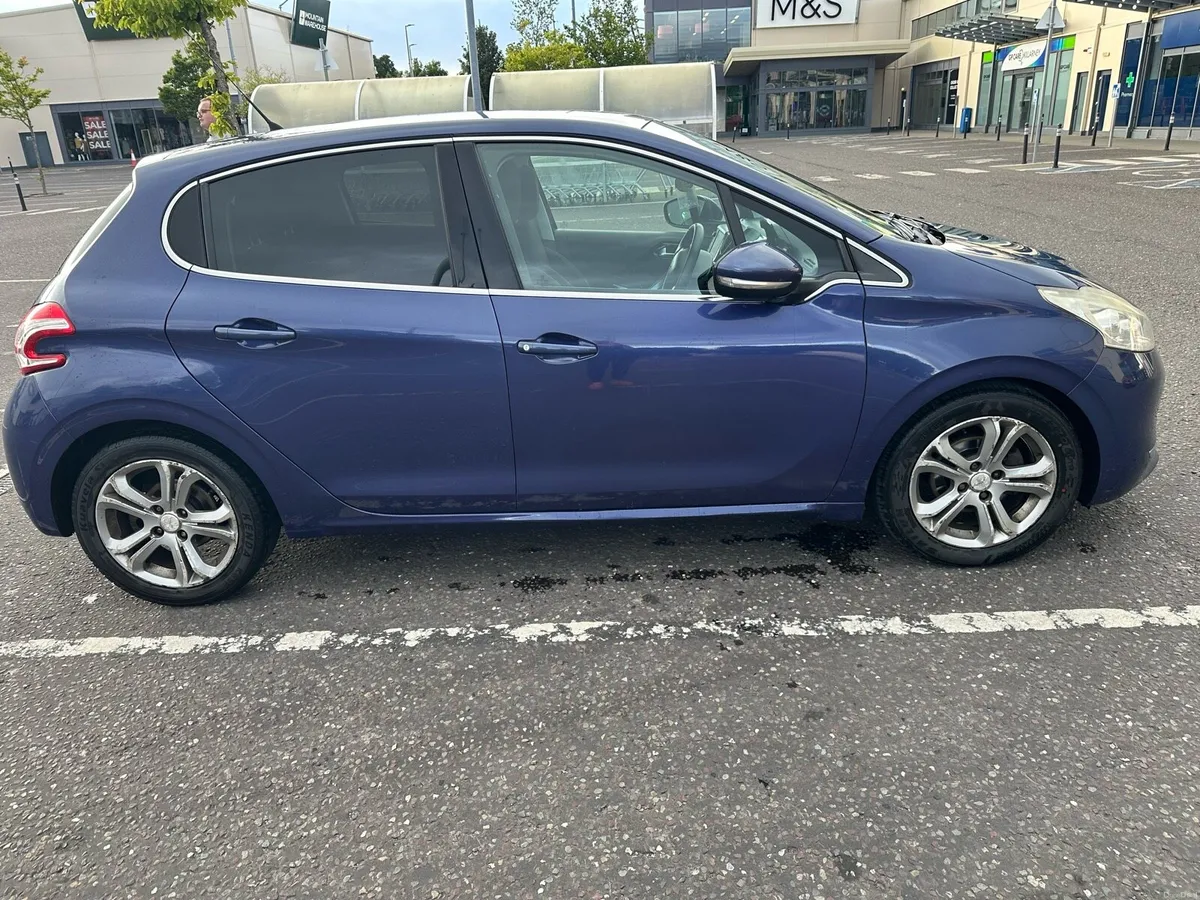 Peugeot 208 1.4 NCT & TAX - Image 1