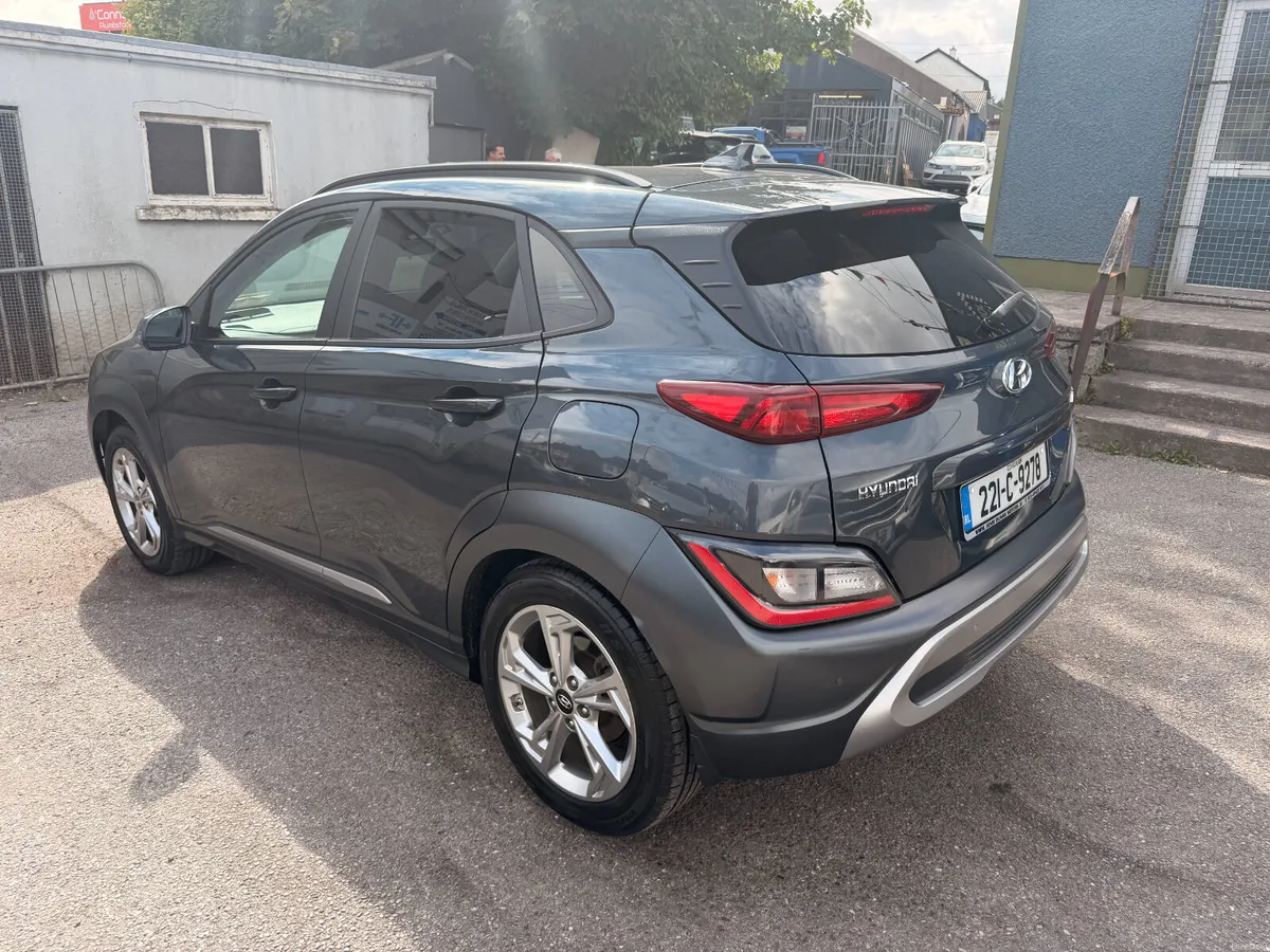 Hyundai KONA 2022 Petrol Executive spec - Image 6