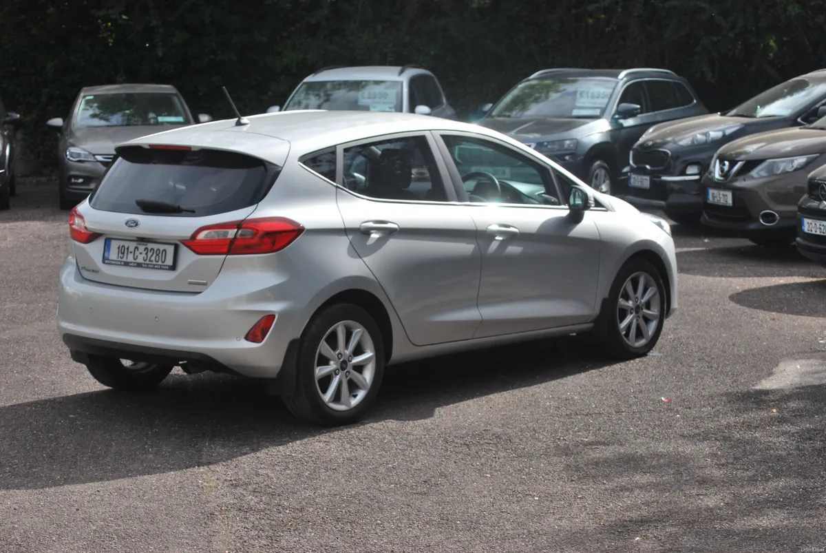 Ford Fiesta 2019 Zetec 1.5 Diesel - Image 4