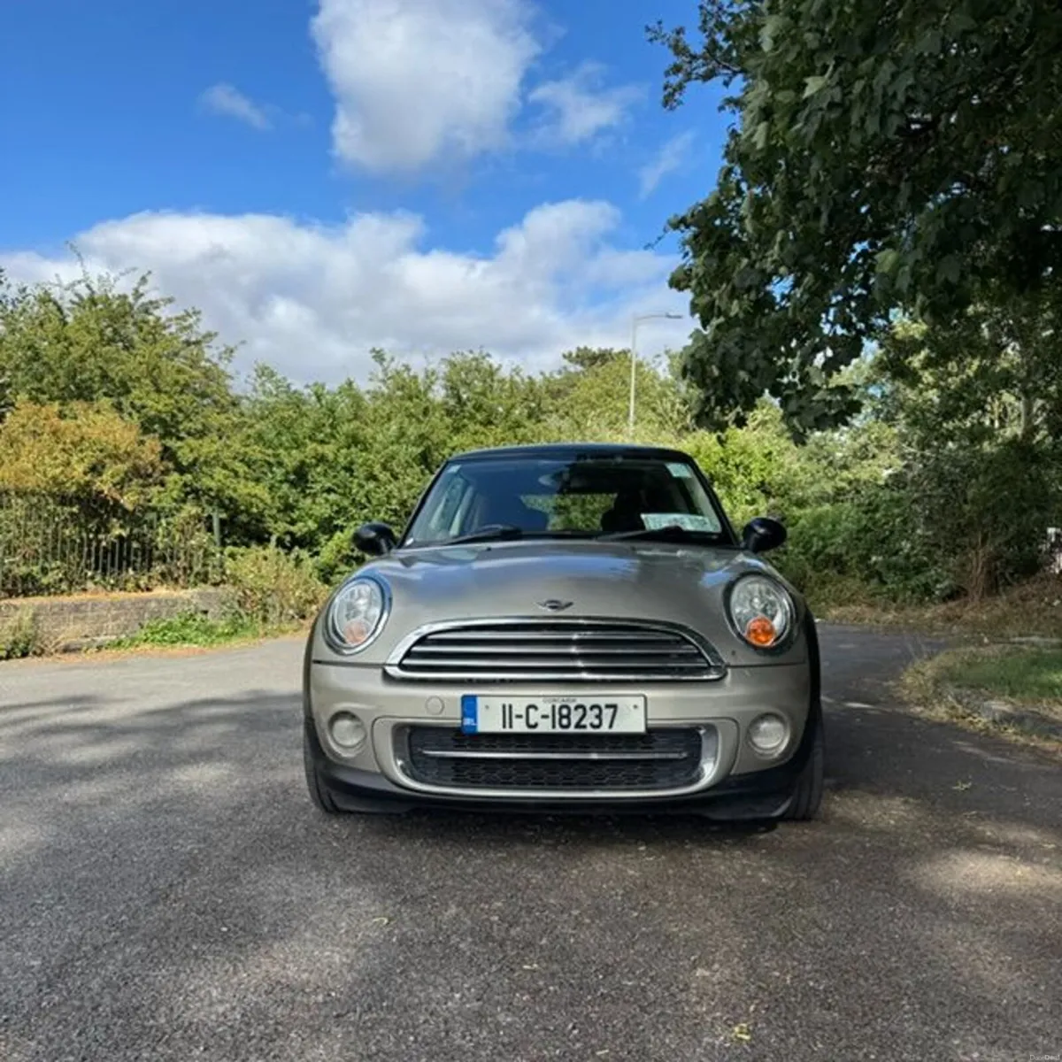 Mini Cooper 2011 - Image 1