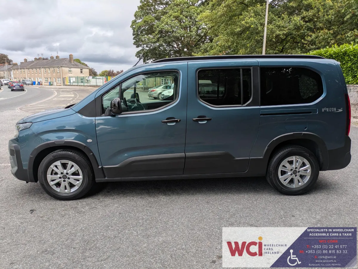 Wheelchair Accessible - Peugeot Rifter 2025 - Image 4