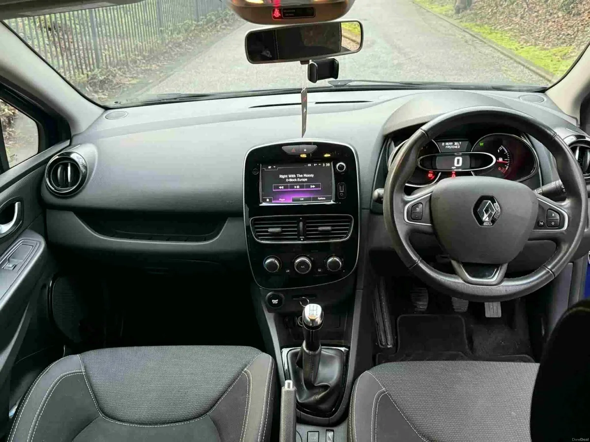 Renault Clio 2017 - Image 4