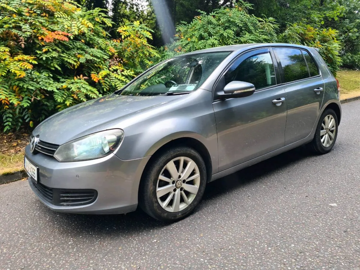 11 Vw Golf Just Nct 08/27 - Image 2