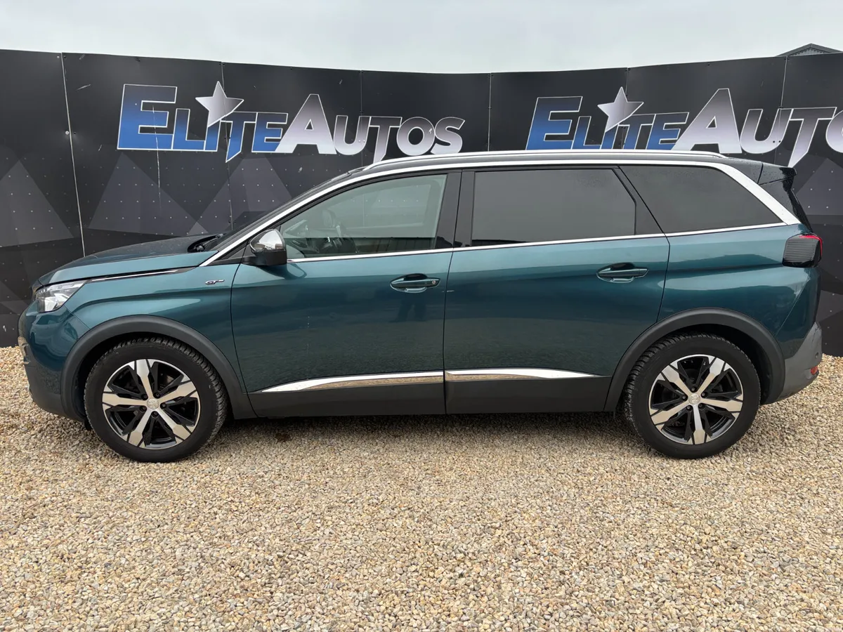 2018 Peugeot 5008 Green - Image 2