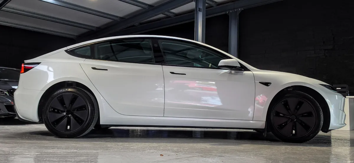 🔥 2025  Tesla Model 3 Highland Premium Long Range - Image 5