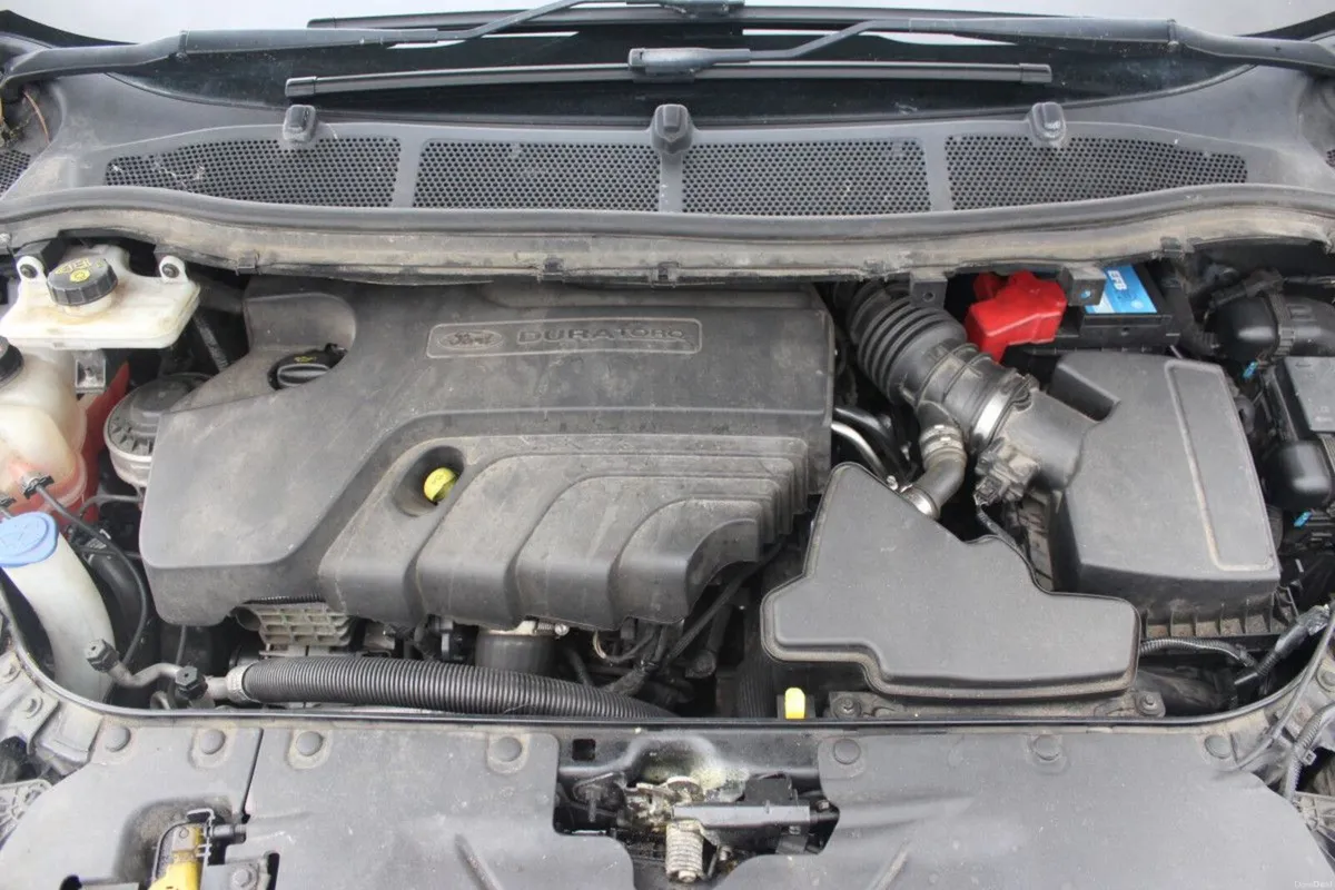 Ford Galaxy 2.0TDCi 150PS Titanium Powershift AUTO - Image 6