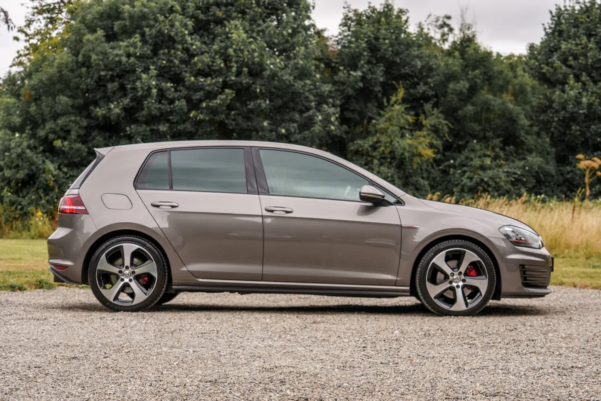 2017 Volkswagen Golf GTI DSG-Full Service History - Image 3