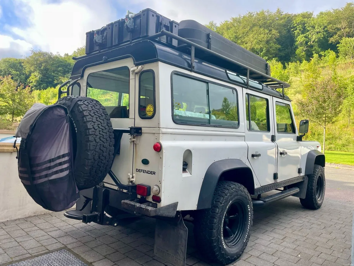 Land Rover Defender 110 - Image 2