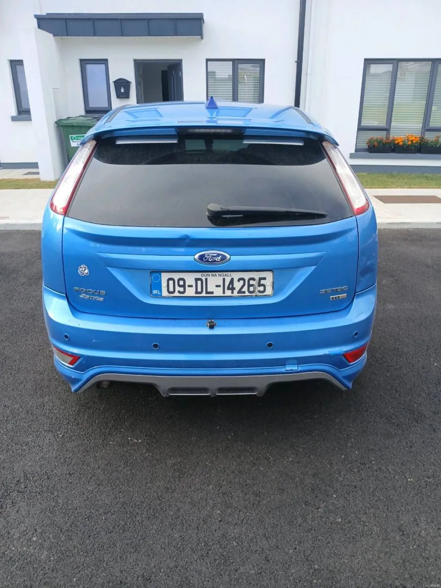 Car - Image 1