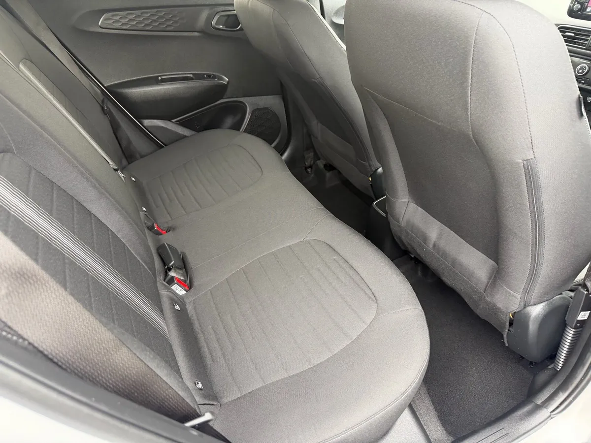 232 Hyundai i10 - Image 6