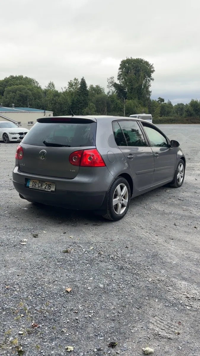 VW Golf - Image 5