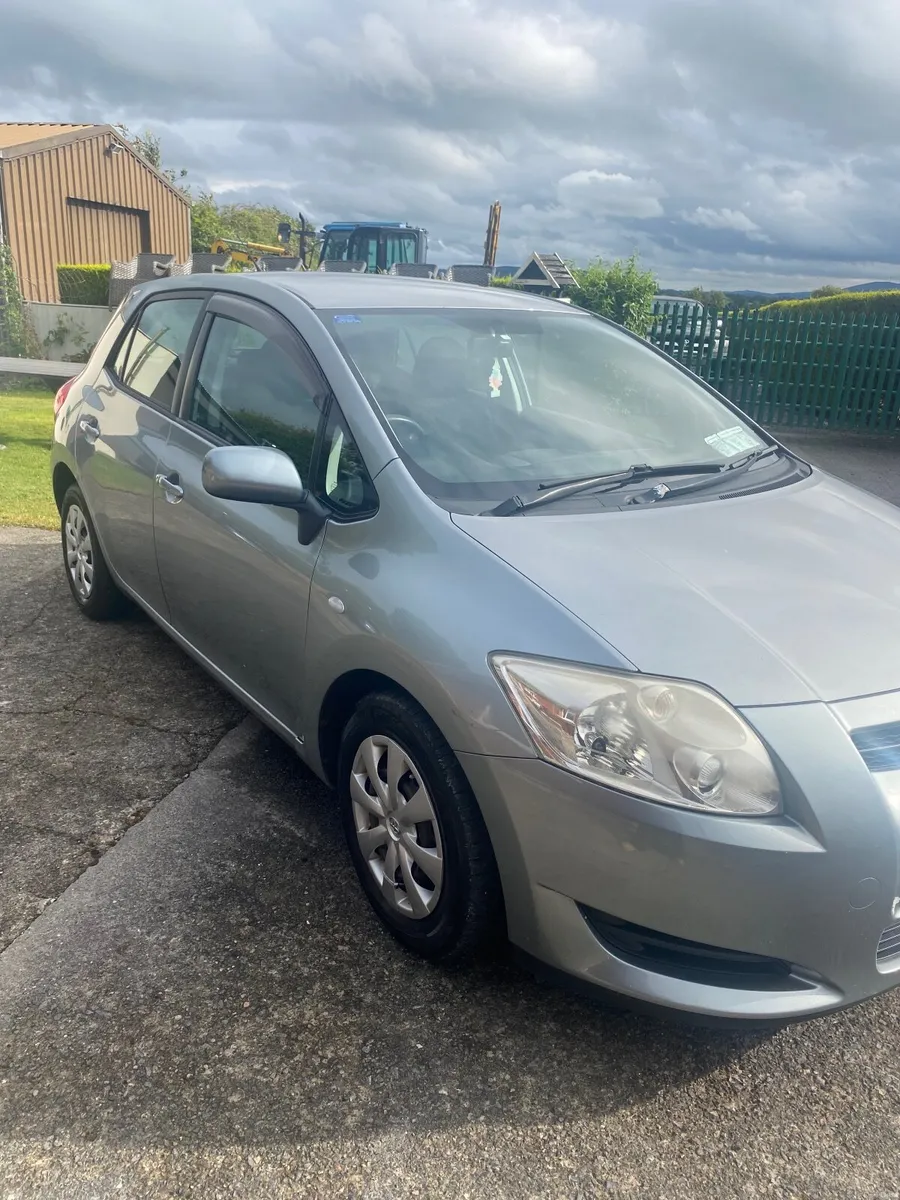 Toyota Auris 2009 - Image 1