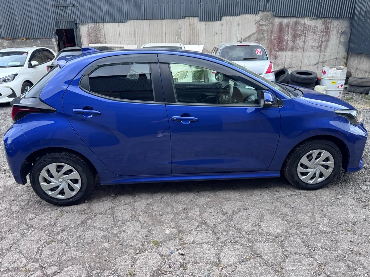 Toyota Yaris - Image 2