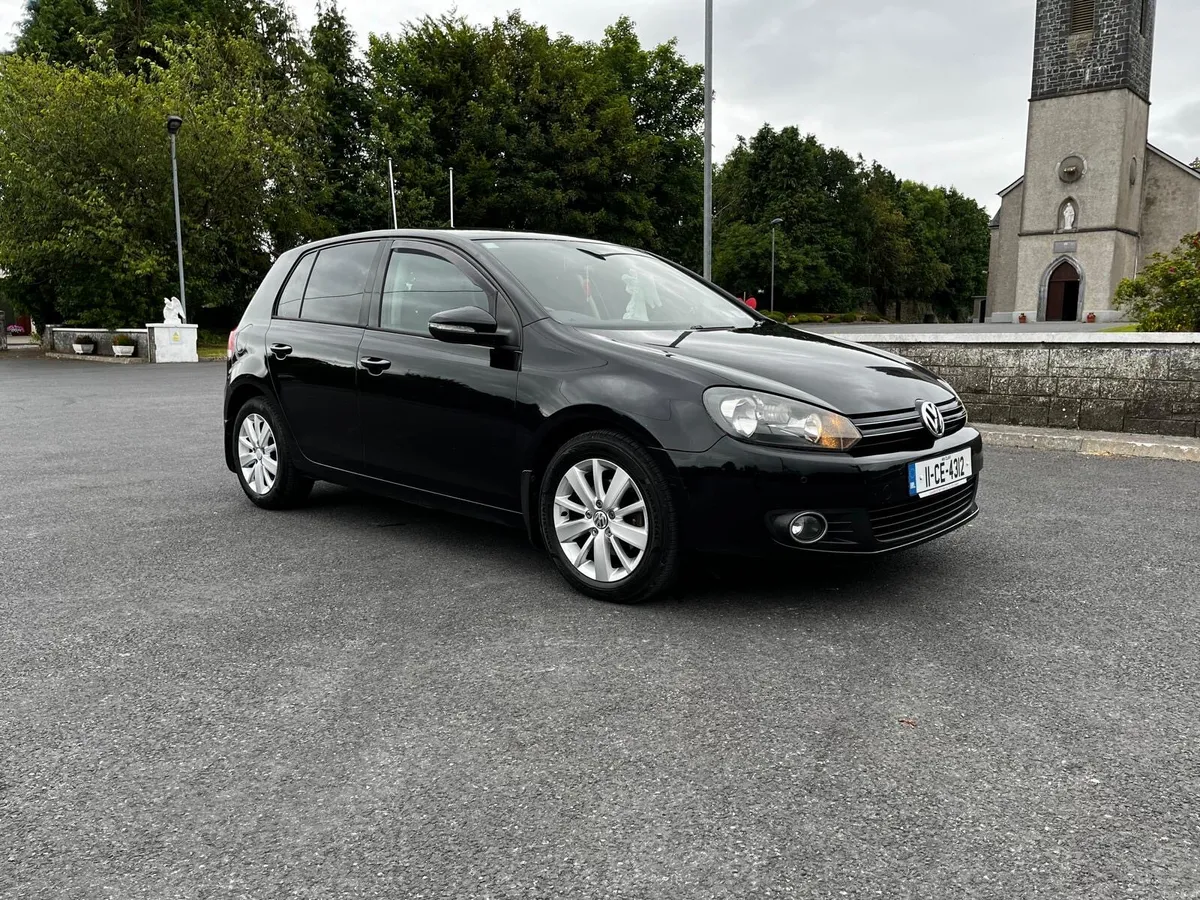 2011 Volkswagen Golf 1.6 TDI - Image 1