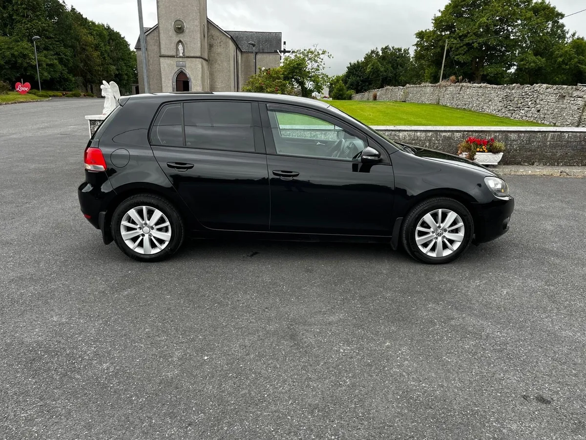 2011 Volkswagen Golf 1.6 TDI - Image 2