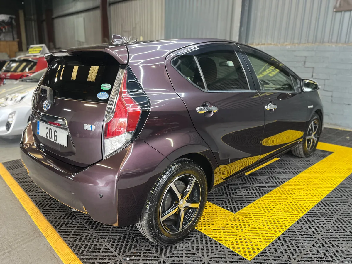 Toyota Aqua 2016 top specs - Image 4