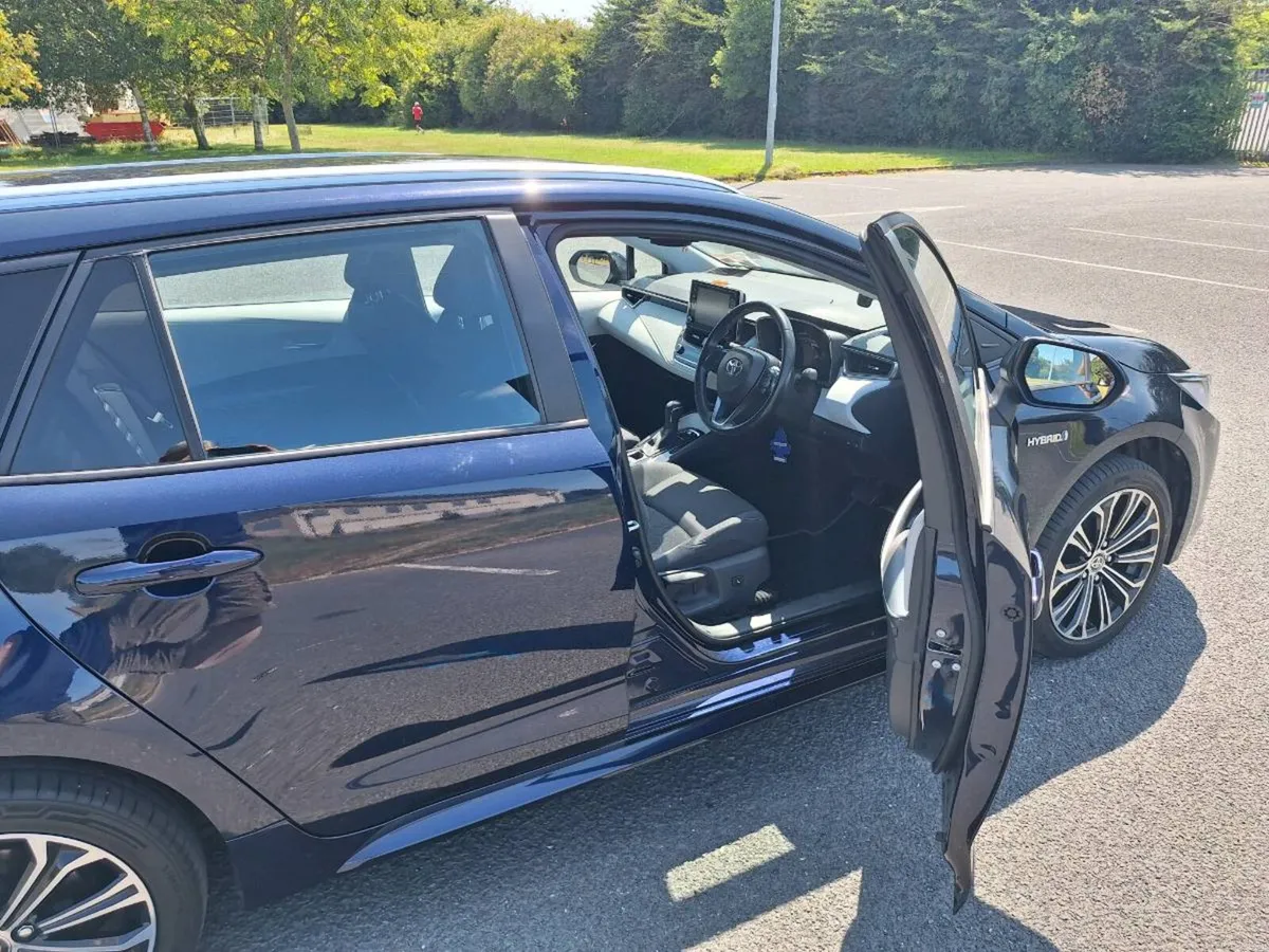 Toyota carolla sol touring sport - Image 6