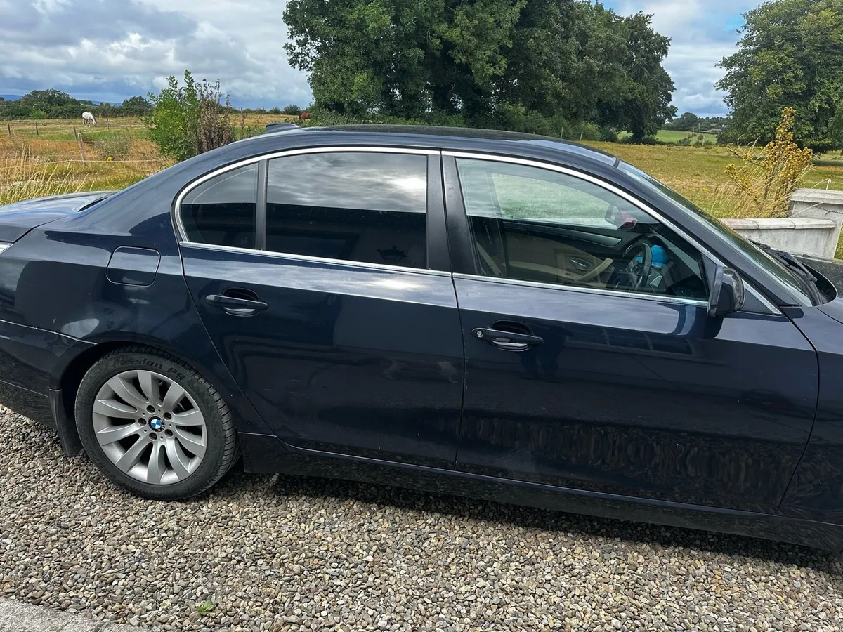 2009 BMW - Image 3