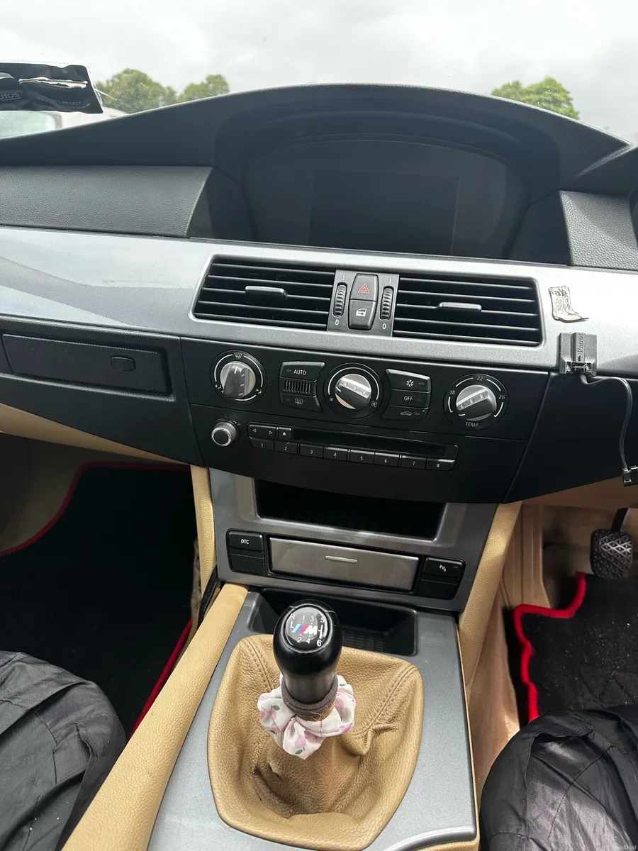 2009 BMW - Image 5
