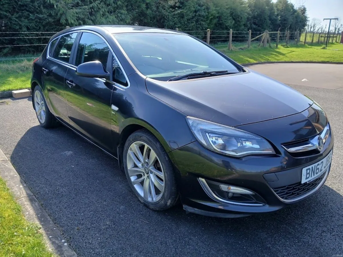 Vauxhall Astra 2013 - Image 1