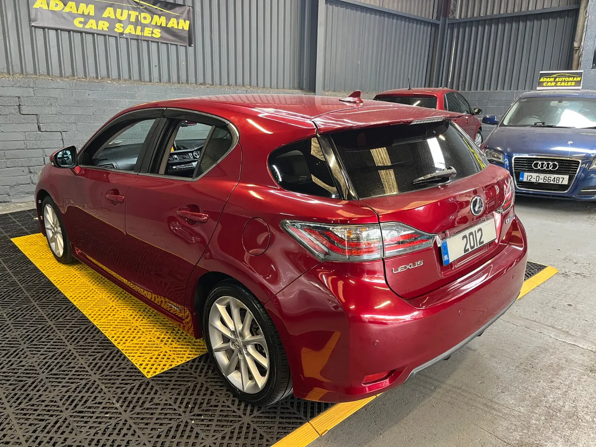Lexus CT200h 2012 top specs - Image 5