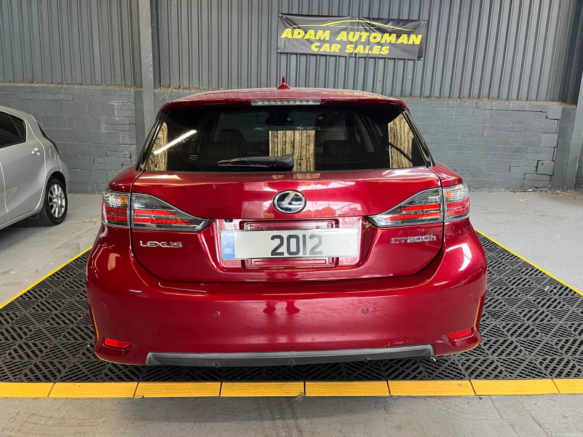 Lexus CT200h 2012 top specs - Image 6