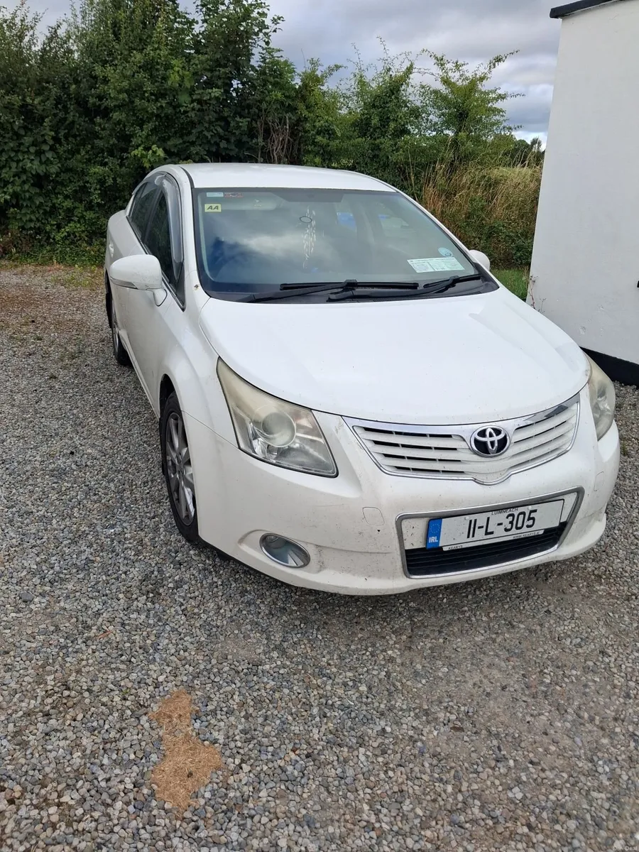 Toyota Avensis 2011 - Image 2