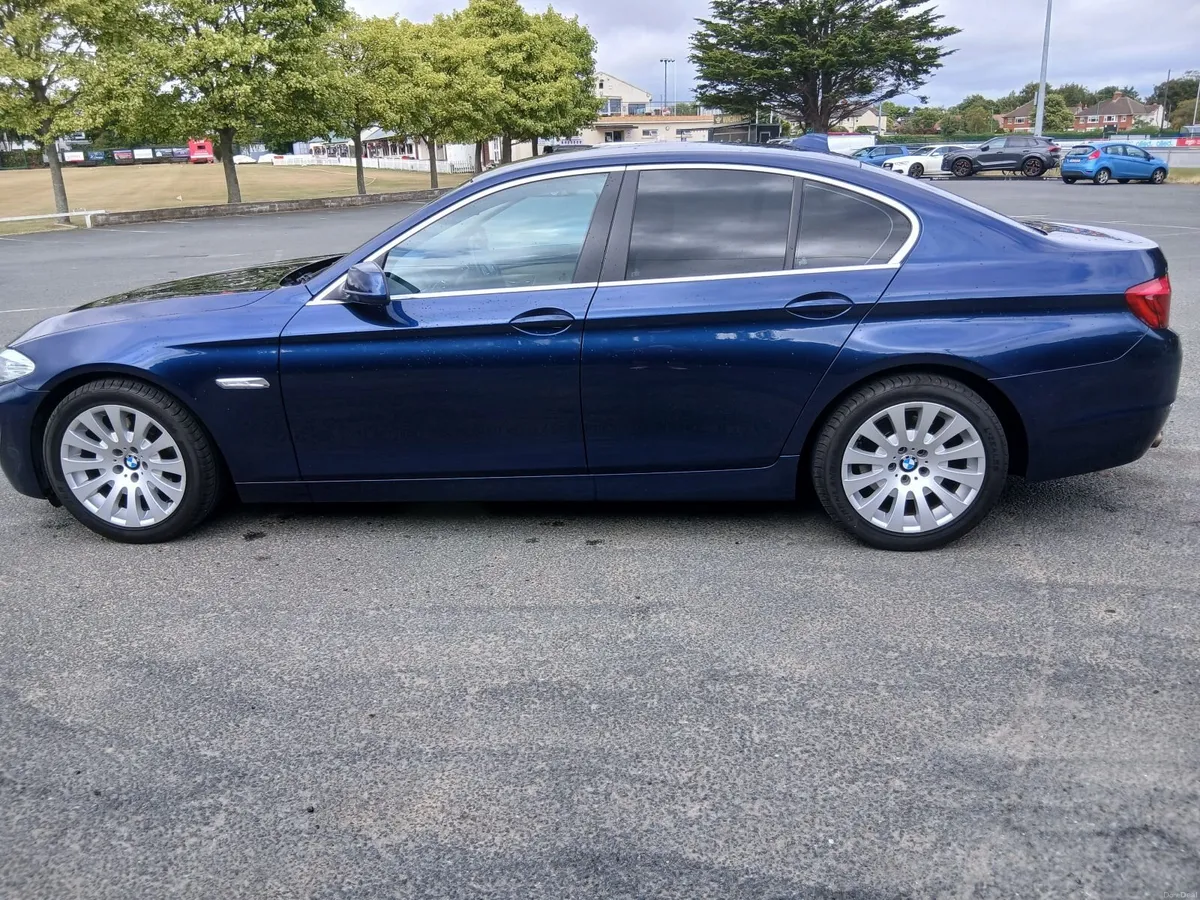 BMW 5-Series 2012 - Image 3