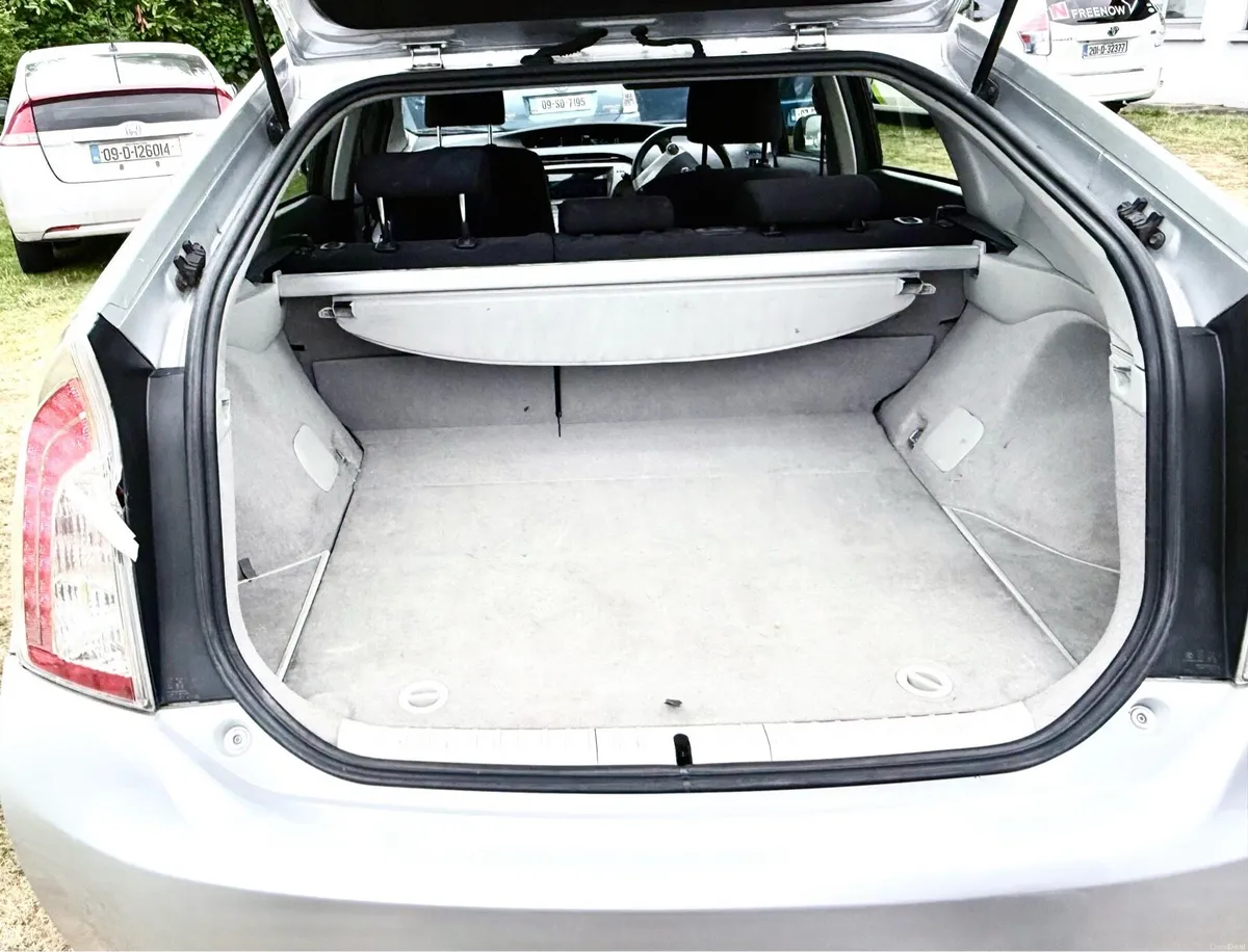 Toyota Prius 2014 - Image 1