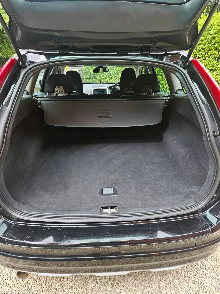 Volvo XC60 - Image 4