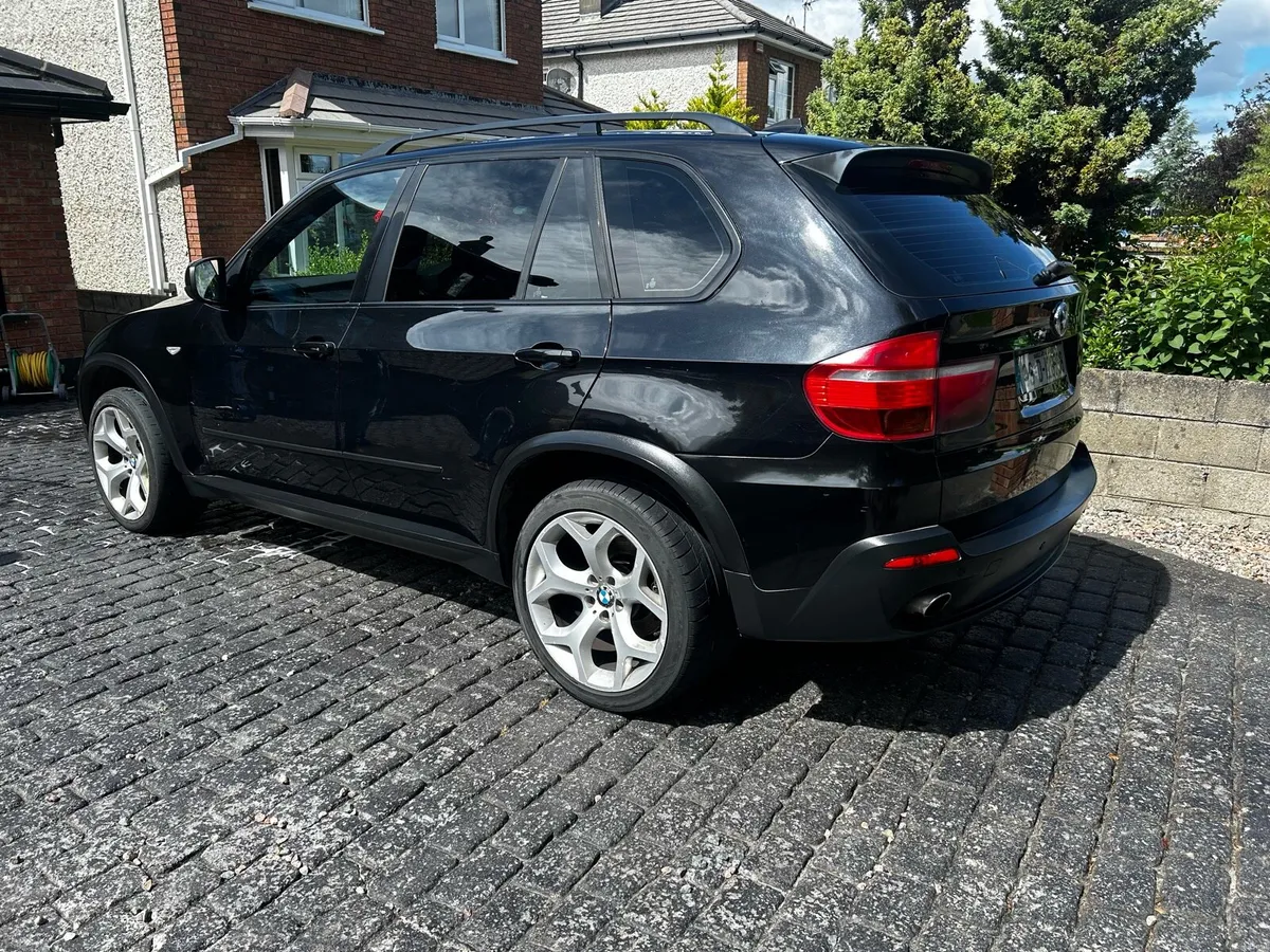 BMW x5 - Image 2