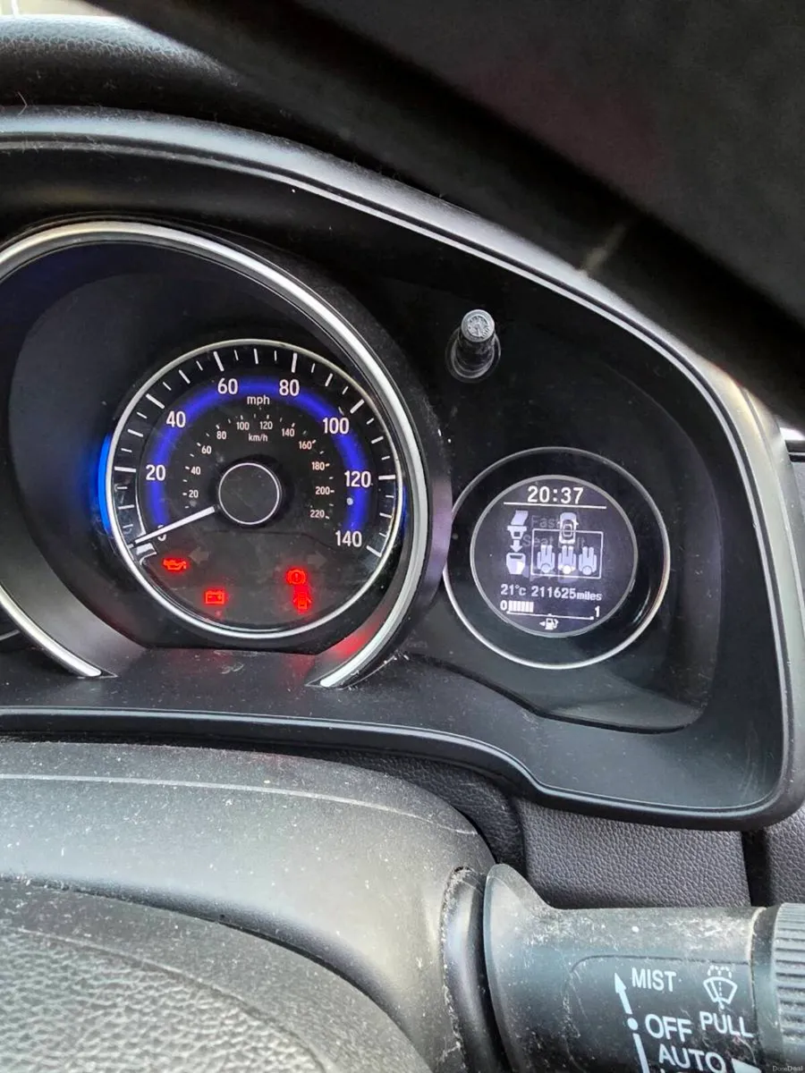 2017 Honda Jazz 6 speed manual - Image 5