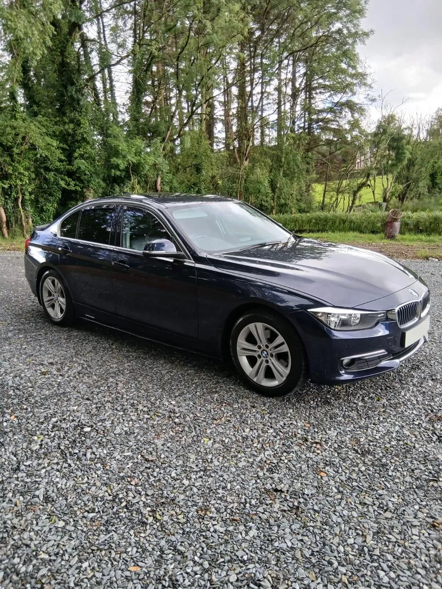 BMW 320d luxury auto - Image 6