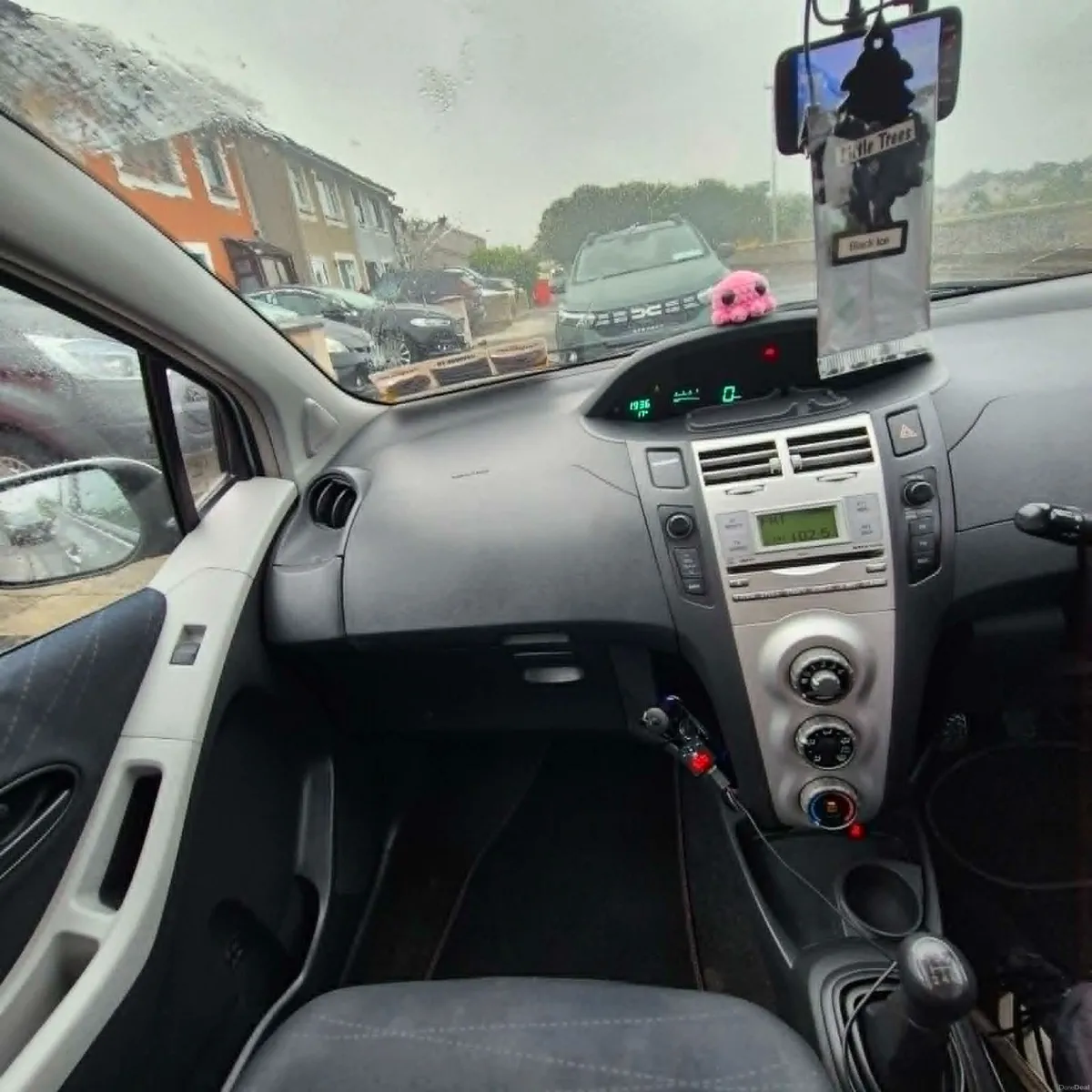 Toyota Yaris 2007 - Image 4