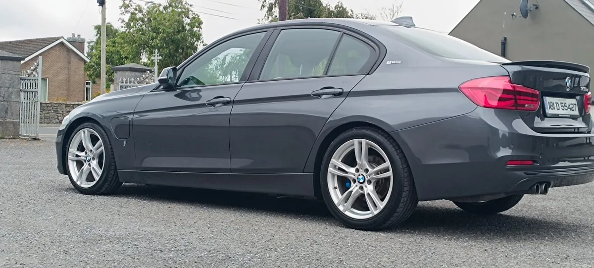 2018 BMW 330e iPerformance M Sport - Image 5