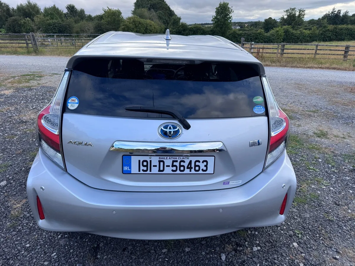 Toyota Aqua 2019 - Push start - Image 2