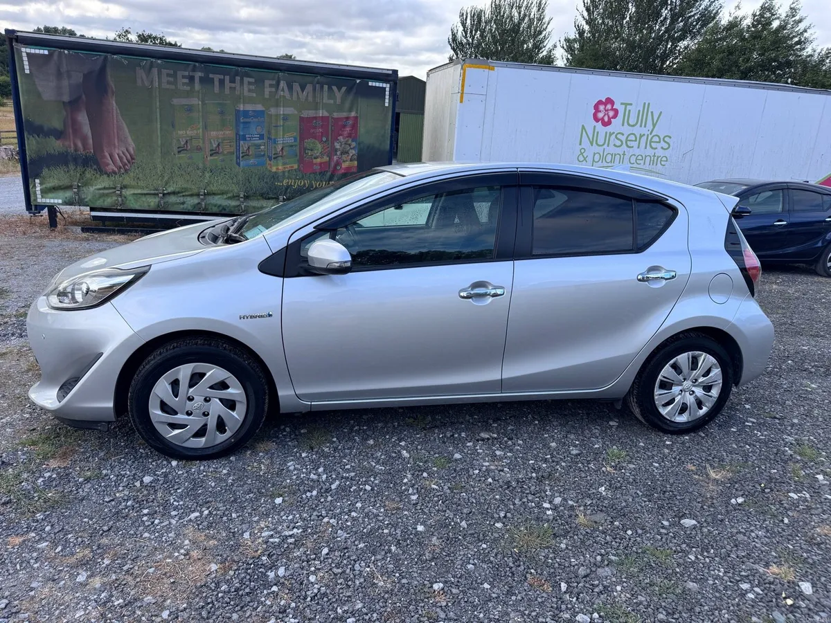 Toyota Aqua 2019 - Push start - Image 4